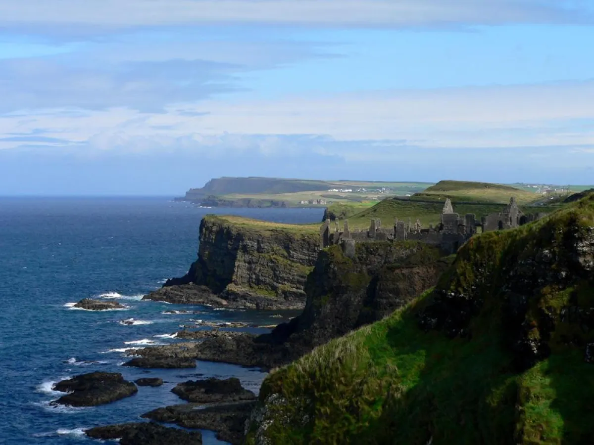 Eines der größten Naturwunder unserer Erde: der Giant's Causeway in Nordirland © tim k./pixelio.de