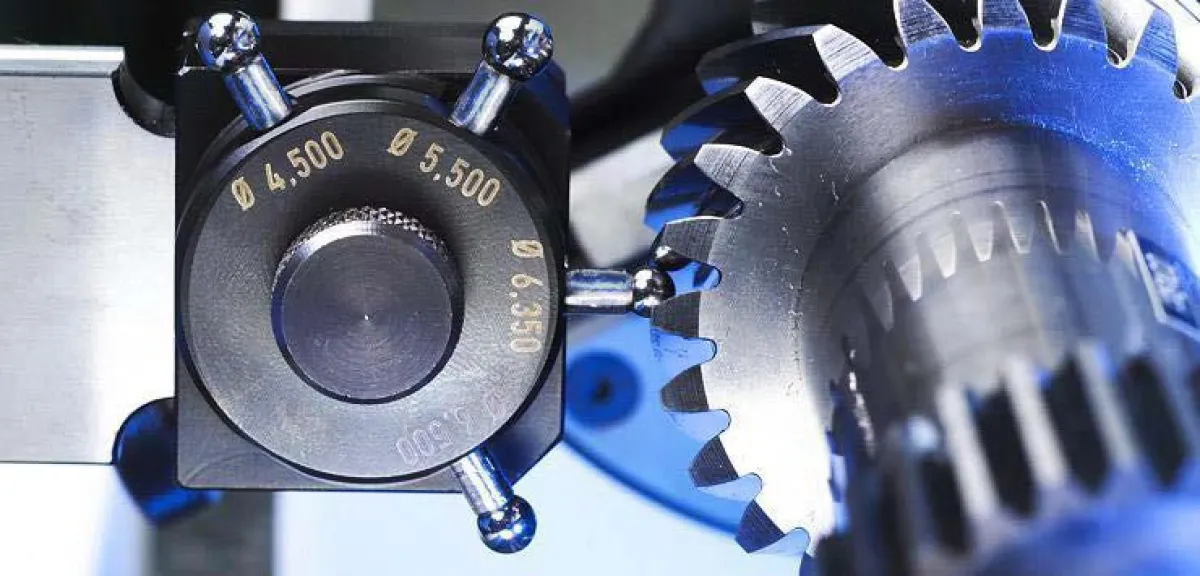 Die Geometrie von Zahnflanken wird heute mit taktilen Verfahren lediglich stichprobenartig gemessen. (Foto: Frenco GmbH)