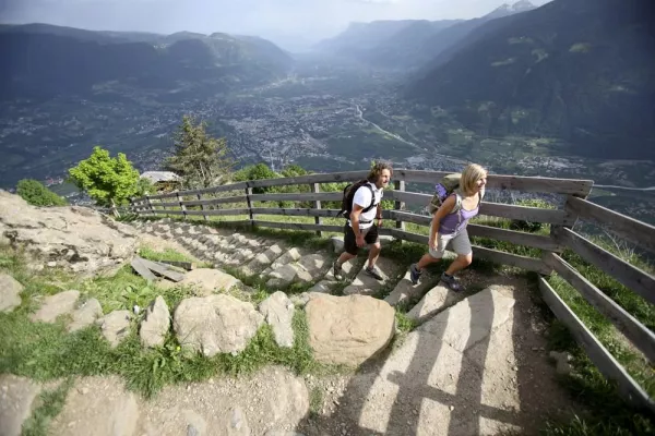 Bild: Wandern in Südtirol – Herbstgenuss in Naturns