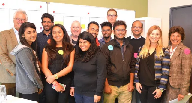 Bild: HdWM: Studenten der CMS Business School Bangalore (Indien) in Mannheim Lernen von jeweiliger Business-Kultur