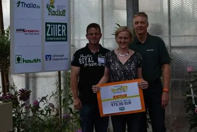 Ziller – Zentrum für kreative Räume sponsert Gartenbank in Höhe von 1000 Euro Bild: Ziller – Zentrum für kreative Räume sponsert Gartenbank in Höhe von 1000 Euro