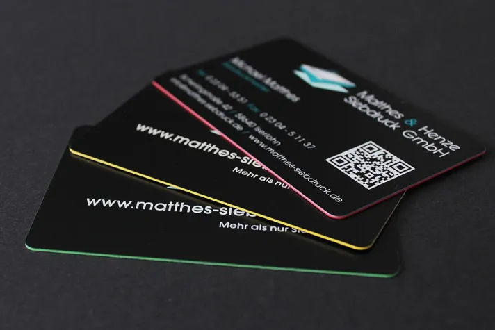 Bild: IlluCap: Matthes & Henze entwickelt Premium-Visitenkarte mit umlaufendem Farbrand