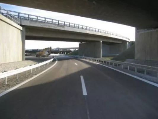 Kreuzungsfrei nach München - STREICHER schließt Umbau des Autobahnkreuzes Neufahrn ab Bild: Kreuzungsfrei nach München - STREICHER schließt Umbau des Autobahnkreuzes Neufahrn ab