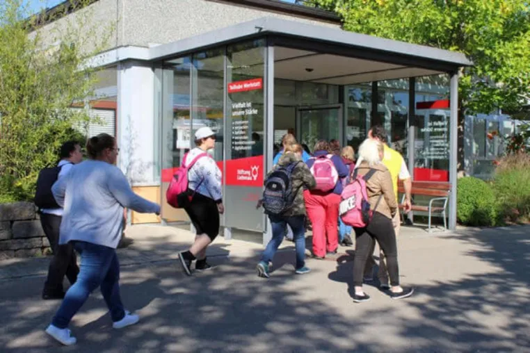 Stiftung Liebenau: Betriebsausflug der besonderen Art Bild: Stiftung Liebenau: Betriebsausflug der besonderen Art
