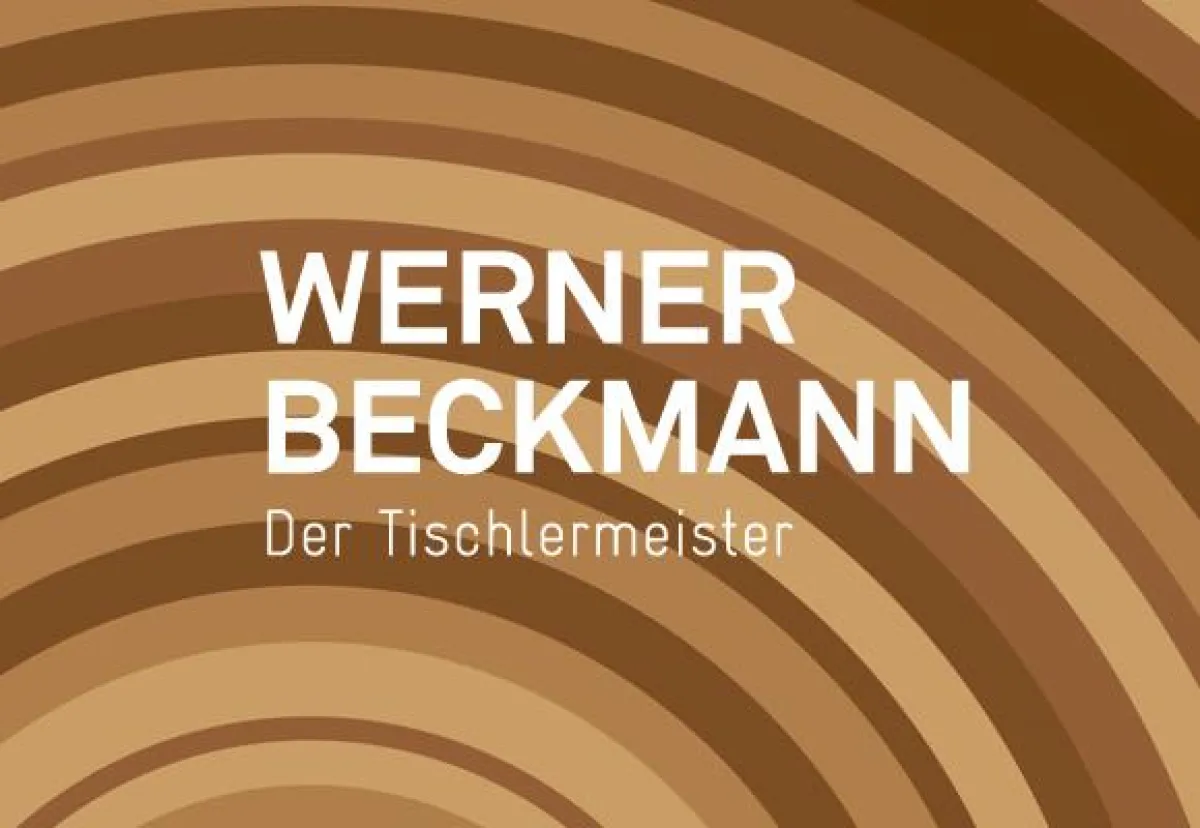 Die Jahresringe eines Baumes wurden optisch im Erscheinungsbild aufgegriffen