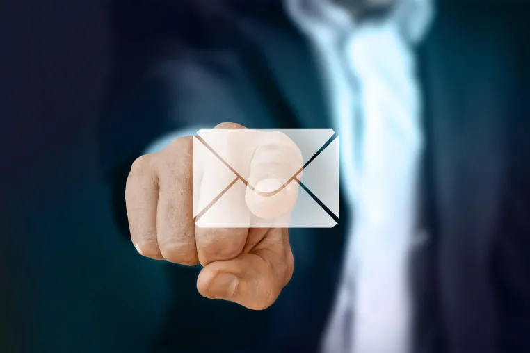 Bild: E-Mail-Inkasso unter Einsatz künstlicher Intelligenz