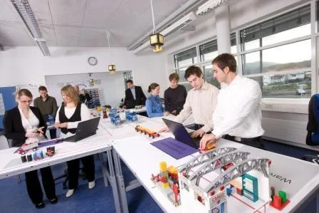 MODELLFABRIK KOBLENZ feierlich eröffnet – Prozesse werden erlebbar Bild: MODELLFABRIK KOBLENZ feierlich eröffnet – Prozesse werden erlebbar