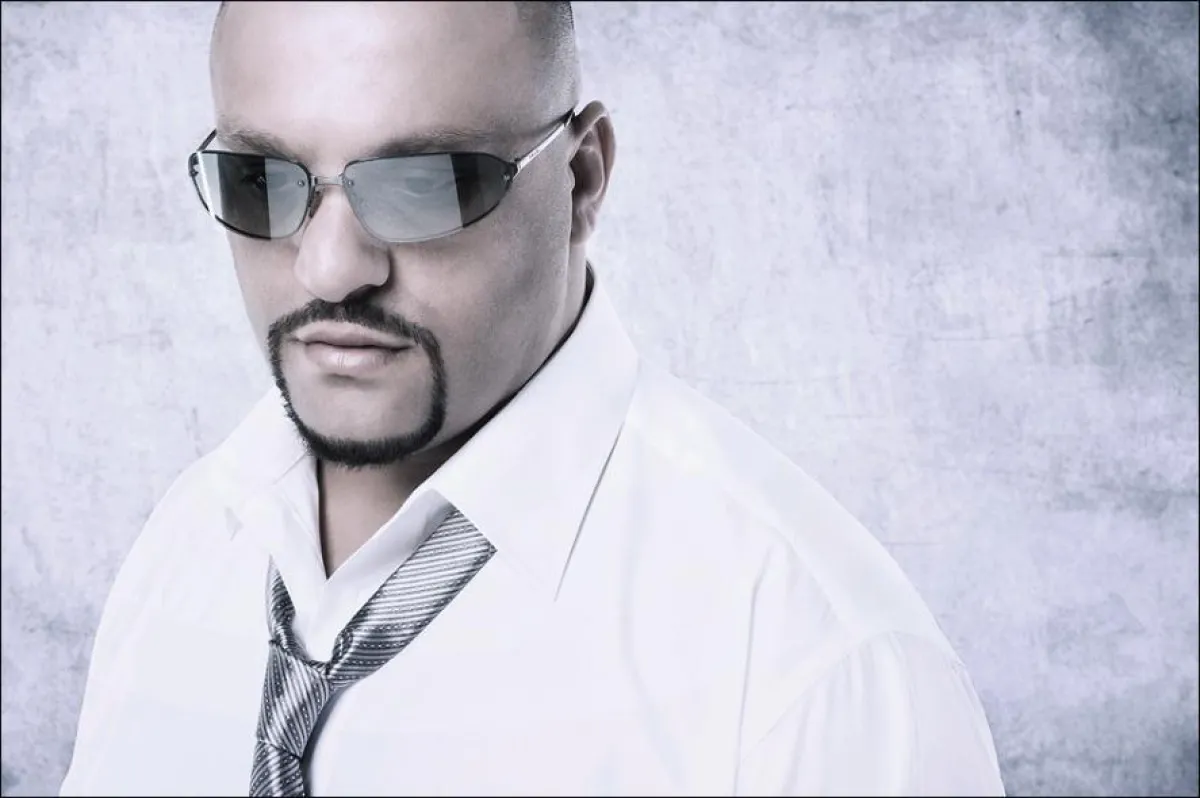 Stargast der Hennigsdorfer Festmeile im August: Der Berliner Soul-Sänger Ayman.