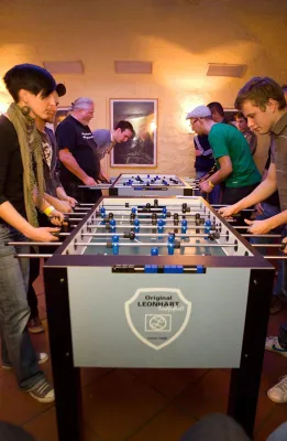 Der "EasySports Kicker-Cup" läuft - das bislang größte Tischfußball-Turnier Deutschlands Bild: Der "EasySports Kicker-Cup" läuft - das bislang größte Tischfußball-Turnier Deutschlands