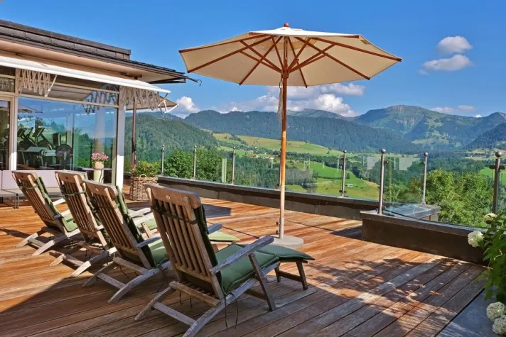 Hotelöffnungen – aber sicher! Vier Beispiele aus Bayern Bild: Hotelöffnungen – aber sicher! Vier Beispiele aus Bayern