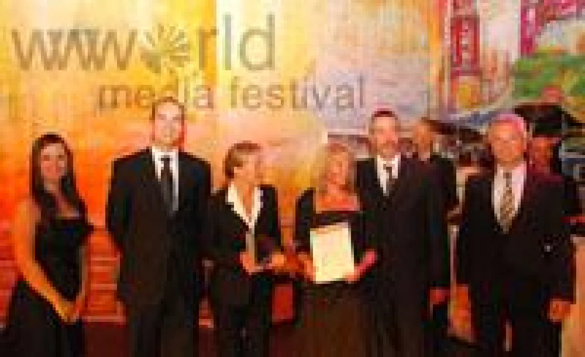 Mrs. Fabienne, S. Koutly (WorldMediaFestival), A. Väterlein (ncp), S. Schmeh (ROI Projektbau), K. Umfahrer (ncp), Willi Schmeh (ROI Projektbau)