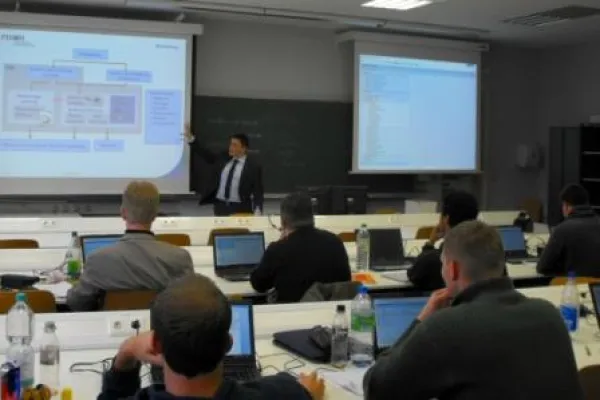 Bild: Lernen mit Praxisbezug