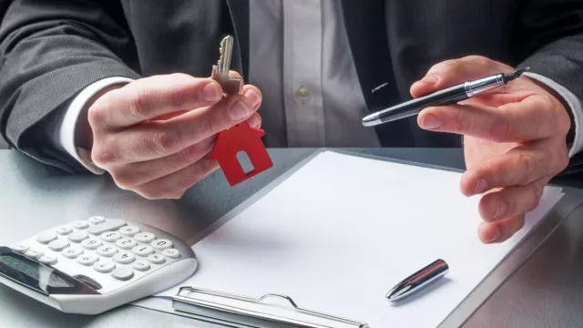 Bild: Stephan Rölli Schötz: An- und Verkauf von Immobilien kann für Laien ein Problem werden
