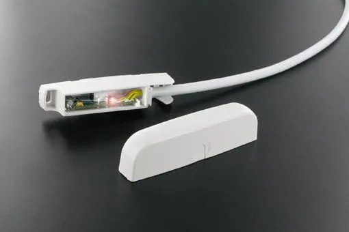 Bild: Der neue Öffnungsmelder AMK 100 G4 wurde nun vom VdS mit EN-Sicherheitsstufe Grad 4 und VdS C zertifiziert