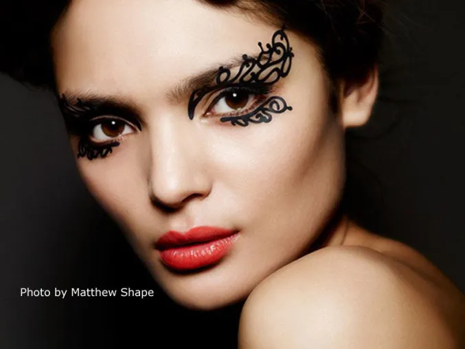 Bild: Face Lace von Phyllis Cohen die Deutschlandpremiere