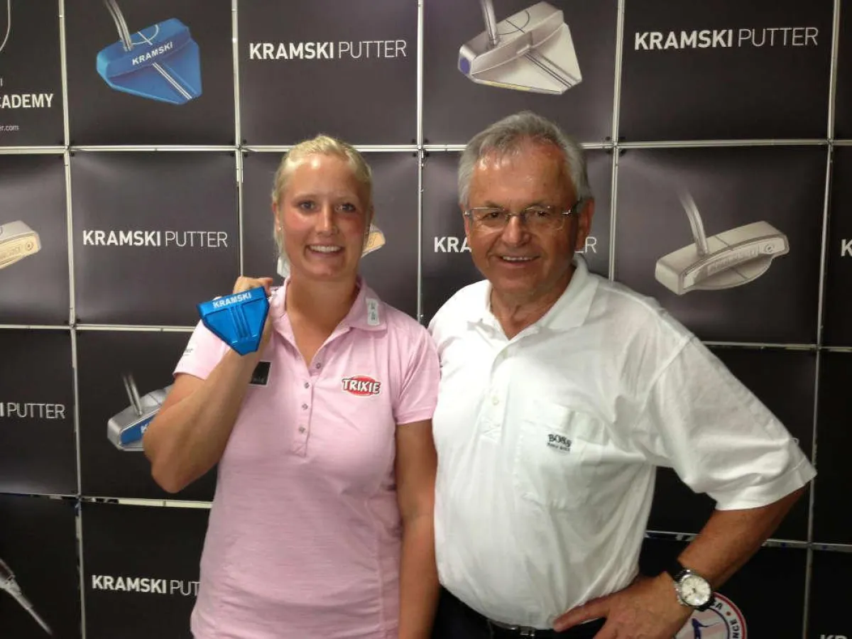 Line Vedel zusammen mit Wiestaw Kramski. Stets mit im Bag: ihr High Precision Putter HPP 326 TP