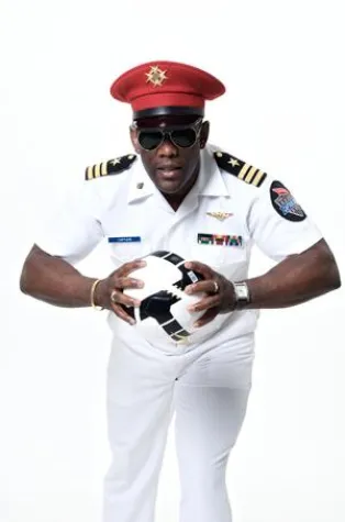 Bild: Captain Jack sucht Leicht-Matrosin