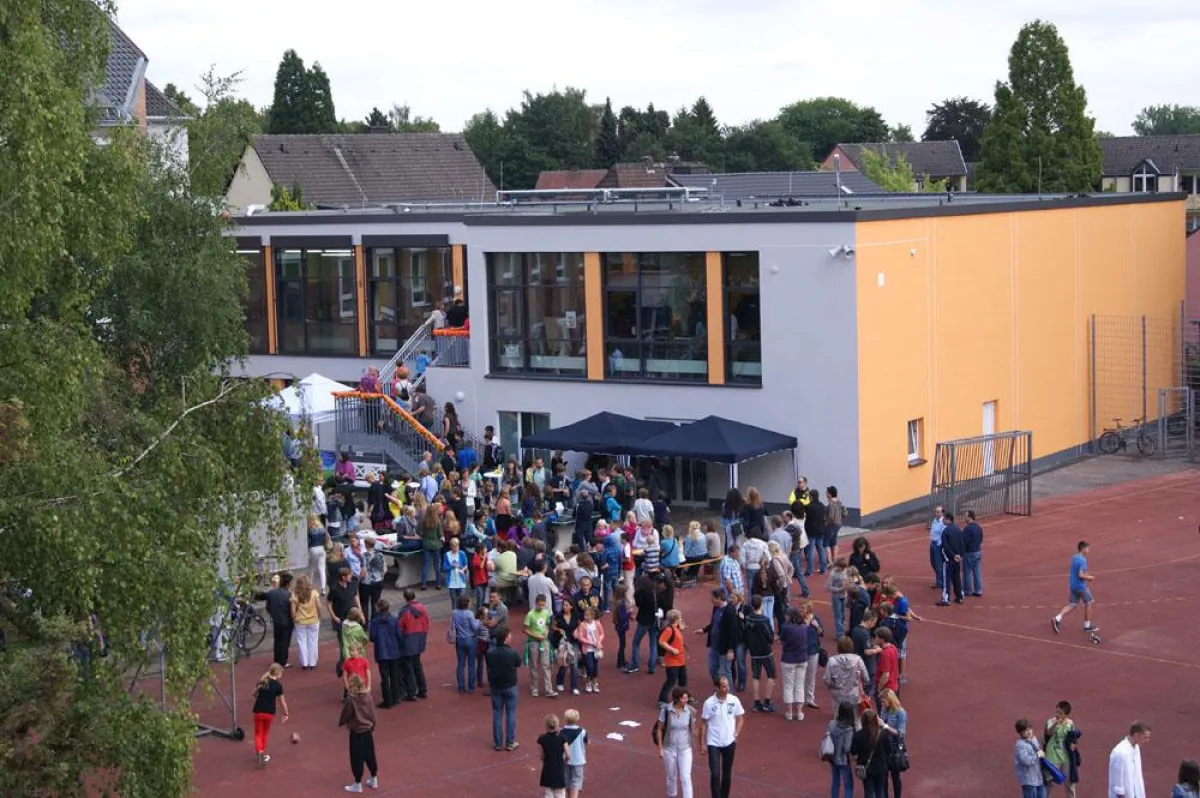 Eröffnung Mensa Ruhrtal-Gymnasium in Schwerte | Koschany + Zimmer Architekten KZA