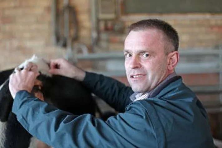 100 Jahre Praxiserfahrung – das neue Pfizer Ruminants Tierärzte-Team Bild: 100 Jahre Praxiserfahrung – das neue Pfizer Ruminants Tierärzte-Team