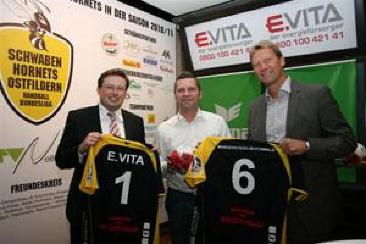 EVITA-Geschäftsführer Stefan Harder (links) bei den Schwaben Hornets