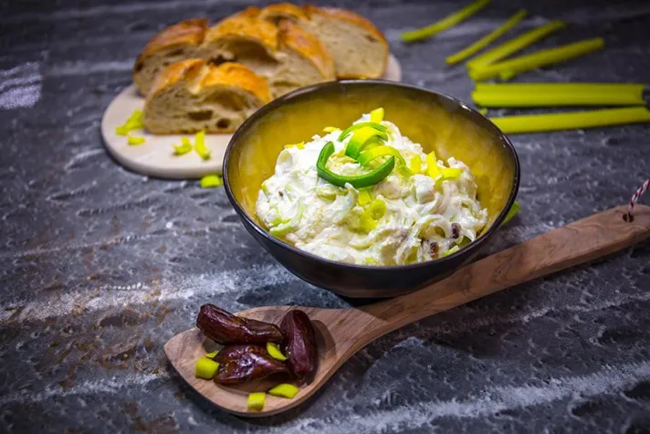 Bild: Landgemachtes Dattel-Lauch-Aufstrich