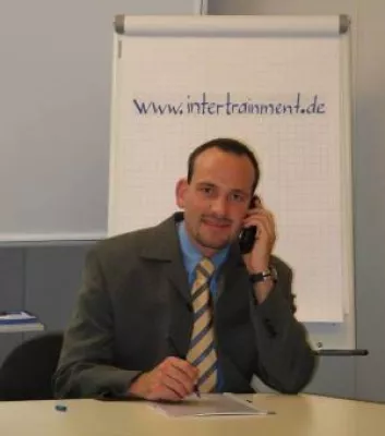 Bild: Assessment-Center-Telefon, kostenlose Beratung für AC-Kandidaten