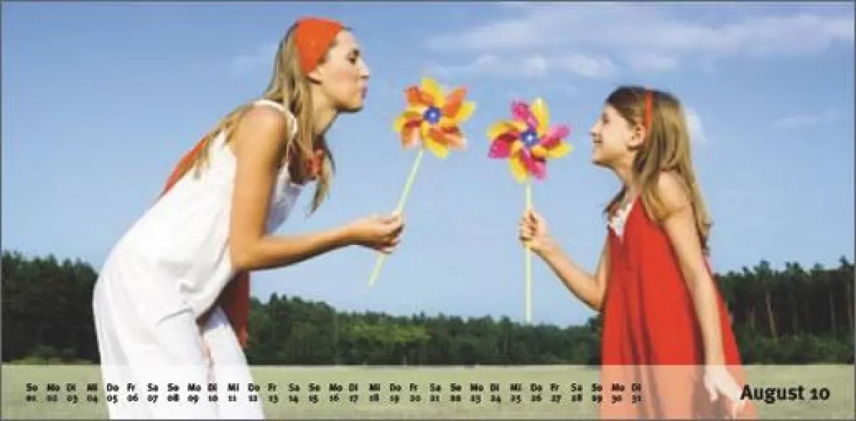 Auf das Panoramaformat haben Fotografien gewartet. Der Fotokalender 2010 im attraktiven Querformat XXL ist die elfte Designmöglickeit der Frick Werbeagentur.
