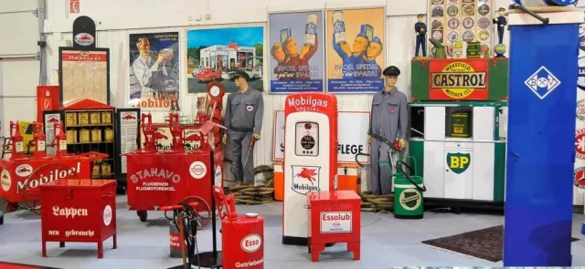 Bild: Ausstellung zur Tankstellengeschichte in den VAE auf der größten Ölmesse