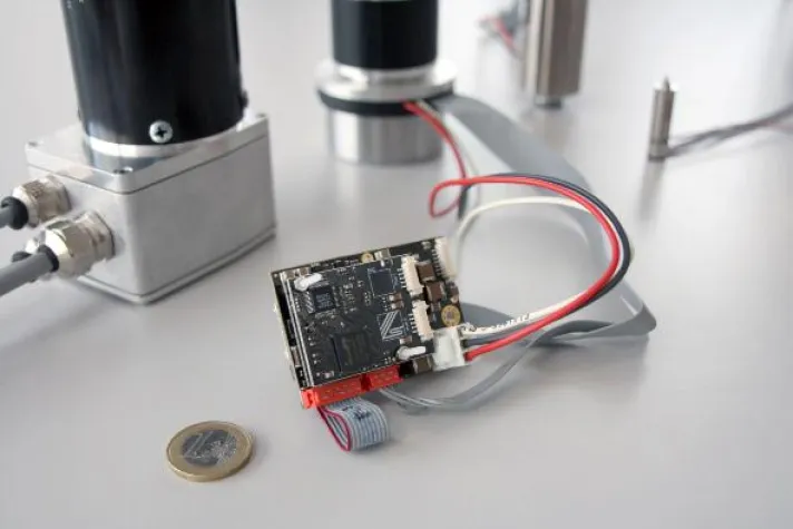 Bild: Synapticon mit Innovationen für cyber-physikalische Systeme auf der SPS IPC Drives