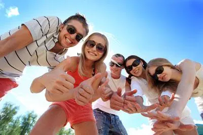 Partyabenteuer der Extraklasse – Jugendreisen nach Spanien werden immer beliebter Bild: Partyabenteuer der Extraklasse – Jugendreisen nach Spanien werden immer beliebter