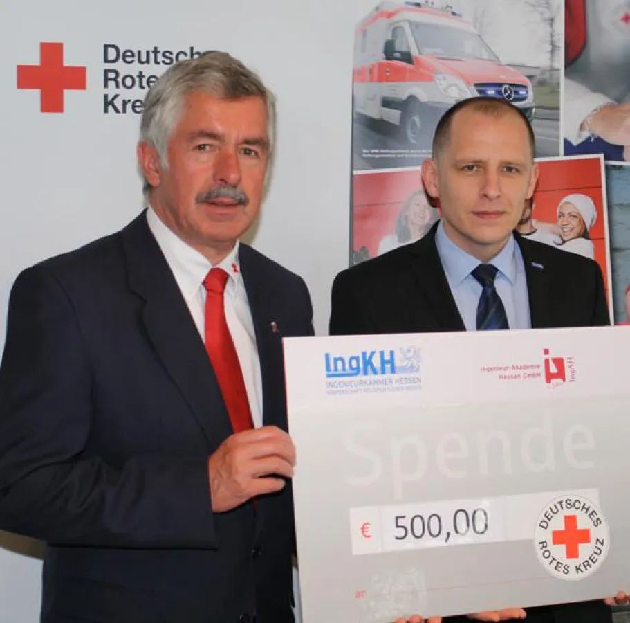 Scheckübergabe IngKH an DRK