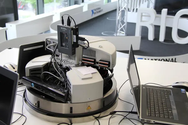 Bild: NI WorldClass 2015 – der Robotik-Wettbewerb für Studenten