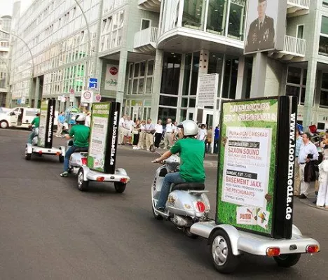 Bild: Mobile Außenwerbung mit Mobile Bluetooth und GPS Tracking
