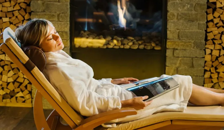 First Class Holz GmbH: Hochwertige Wellnessliegen für maximale Entspannung Bild: First Class Holz GmbH: Hochwertige Wellnessliegen für maximale Entspannung