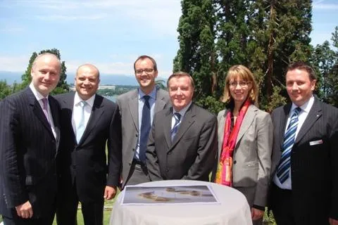 RESTAURANT HOTEL DU PARC DES EAUX-VIVES AN BORD DER SWISS INTERNATIONAL AIRLINES Bild: RESTAURANT HOTEL DU PARC DES EAUX-VIVES AN BORD DER SWISS INTERNATIONAL AIRLINES