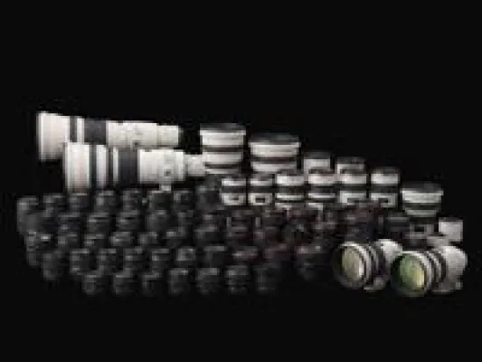 Bild: Das 40-millionste verkaufte Canon EF-Objektiv - ein Triumph für die Spiegelreflexfotografie
