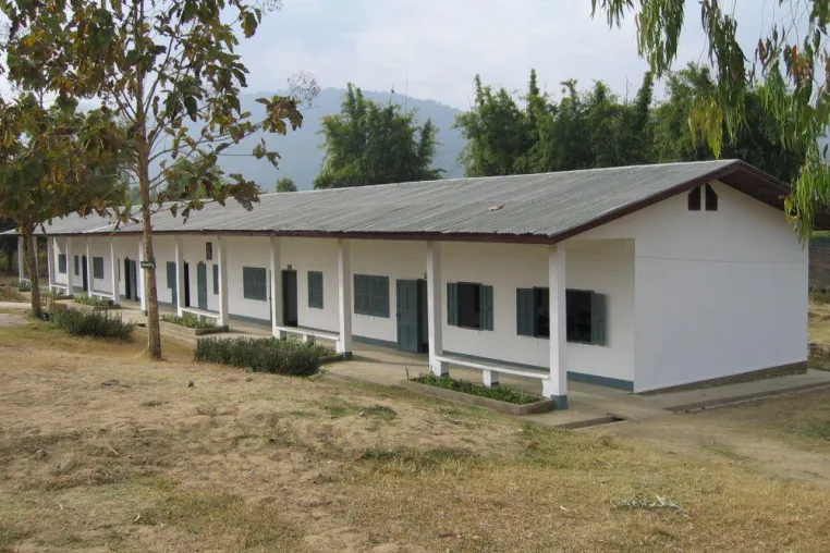 Bild: Laotisch-Deutsche Gesellschaft weiht neues Gymnasium ein