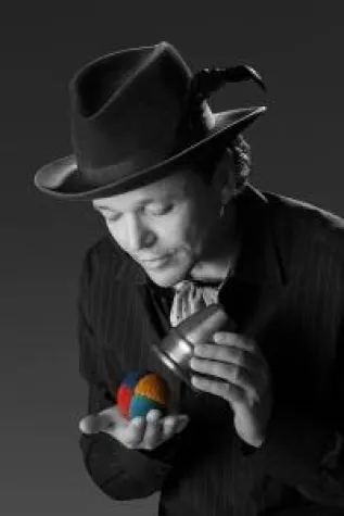 Kindertheater mit Zauberkünstler Martin Freund Bild: Kindertheater mit Zauberkünstler Martin Freund