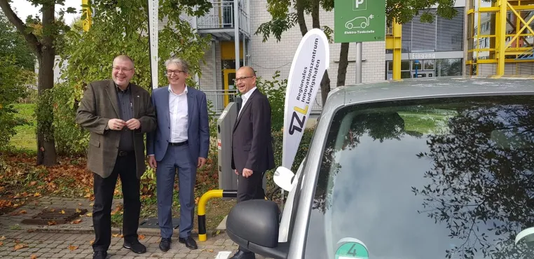 Elektrotankstelle im TZL-Regionales Innovationszentrum Ludwigshafen eröffnet Bild: Elektrotankstelle im TZL-Regionales Innovationszentrum Ludwigshafen eröffnet