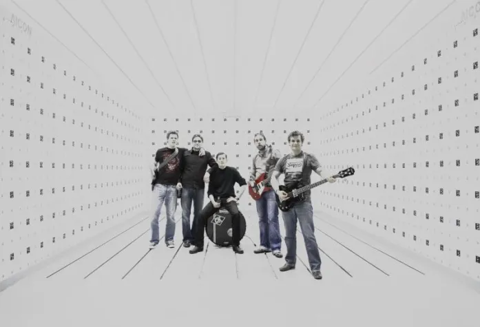 Dirty Dudes stürmen die HardRock Charts Bild: Dirty Dudes stürmen die HardRock Charts