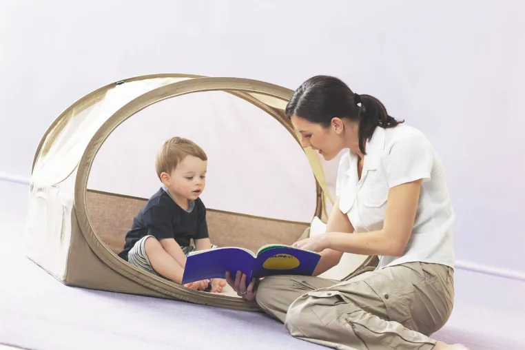 Bild: KMK Osann: Babybett und Spielhöhle - Multitalent für unterwegs