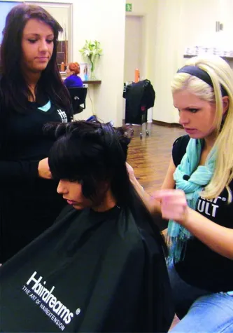 Bild: USA calling – Graz answering. VOX und Hairdreams begleiten Sarah Zirpins in die USA