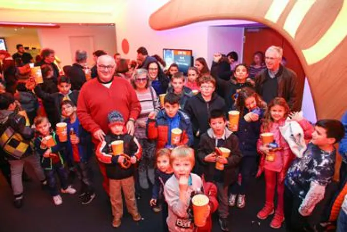 Bild: Marketing-Club Rhein-Neckar lädt 500 Heim- und Waisenkinder ins Kino ein