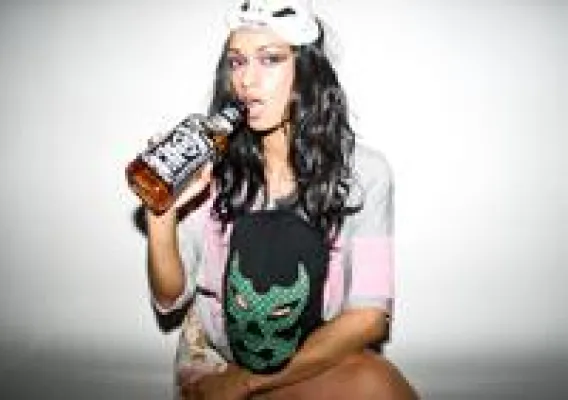 Aus alt wird neu: Streetwear-Label Superhorstjansen recycelt Kleidung Bild: Aus alt wird neu: Streetwear-Label Superhorstjansen recycelt Kleidung