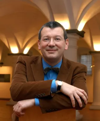 Bild: Dr. Andrea Fadani ist neuer Vorsitzender des Arbeitskreises selbständiger Kultur-Institute e.V. - AsKI