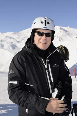 Bild: Outlyne erneut Sponsor des von Fürst Albert II von Monaco initiierten „World Stars Ski Event“