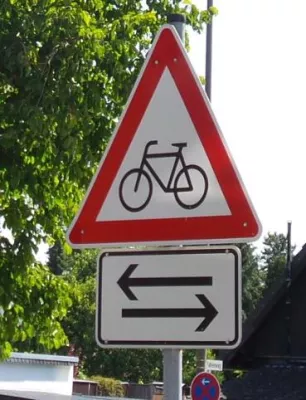 Bild: Vortrag: 'umsteigen:aufsteigen.' Eine Millon Euro jährlich zusätzlich für den Radverkehr