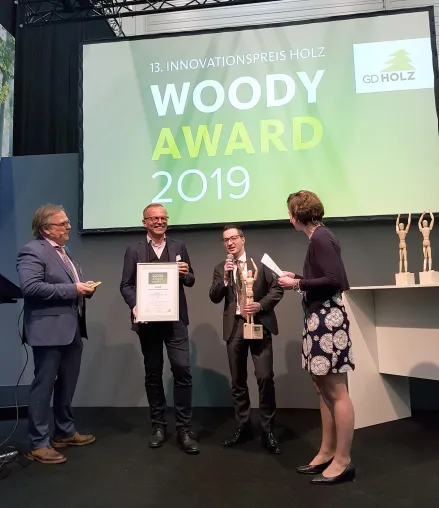 Bild: Fassadensystem CARBOSET 10 gewinnt mit innovativem Design: MOCOPINUS wieder mit dem Woody Award ausgezeichnet
