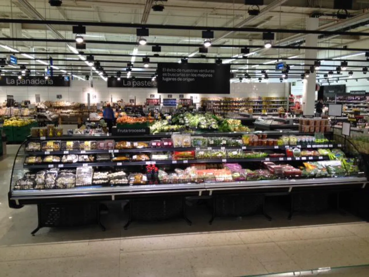 Selbstbedienungstheken von Carrier im Carrefour-Markt Alzira