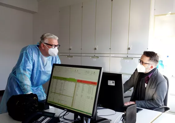 Bild: Impftermine im Klinikum Niederlausitz stark nachgefragt 